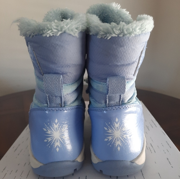Girls Disney Frozen II Sorel Size 3 Waterproof Snow Boots - Picture 8 of 10